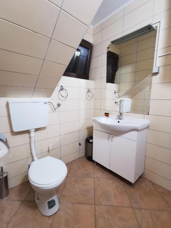 Motel Imperija Ub Zewnętrze zdjęcie