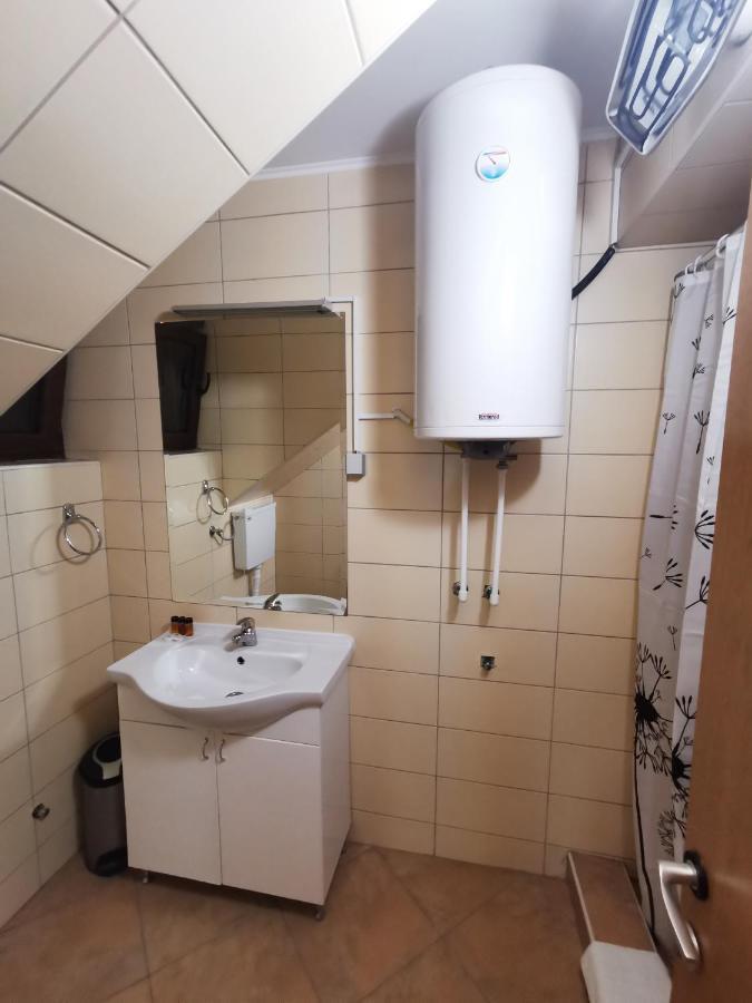 Motel Imperija Ub Zewnętrze zdjęcie