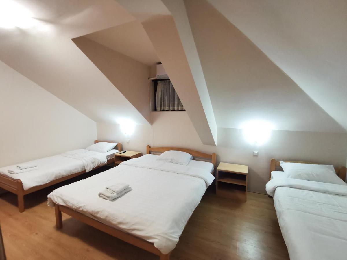 Motel Imperija Ub Zewnętrze zdjęcie